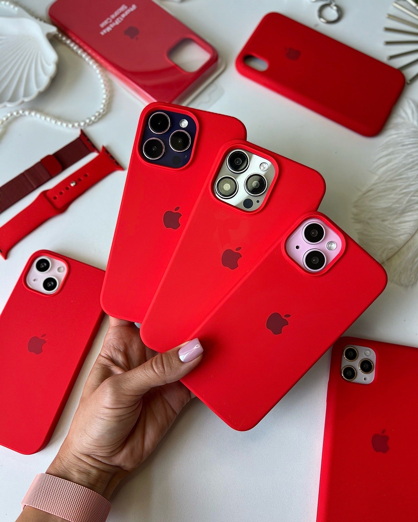 • RED APPLE SILICONE CASE •