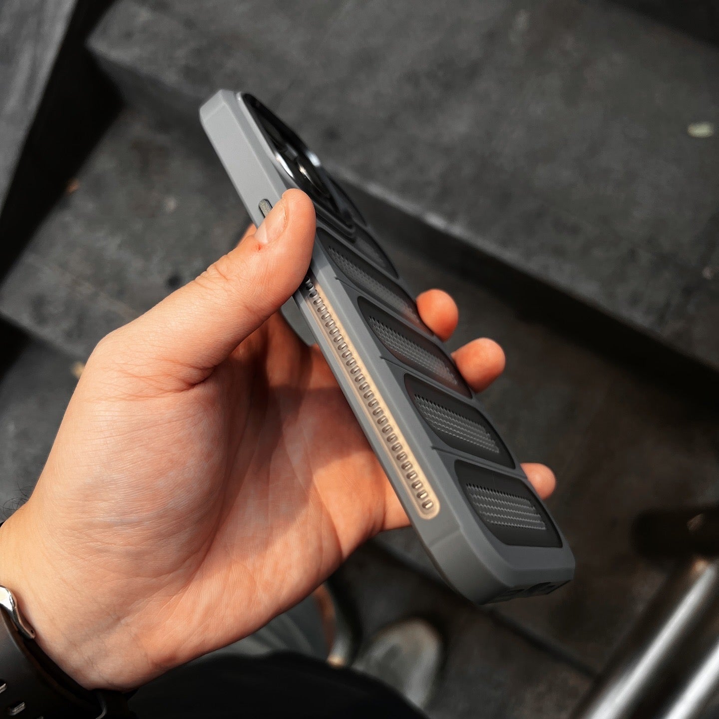 • NEWEST HEAT ARMOUR CASE •