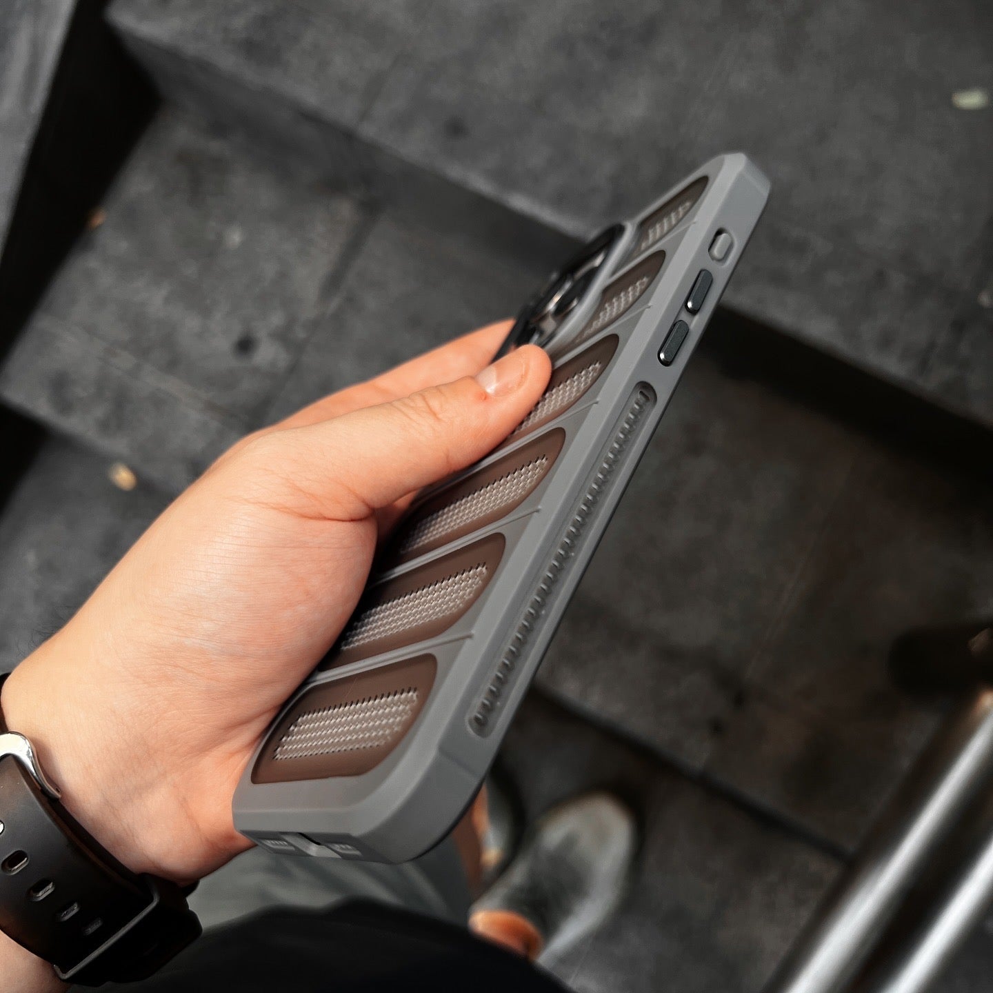• NEWEST HEAT ARMOUR CASE •