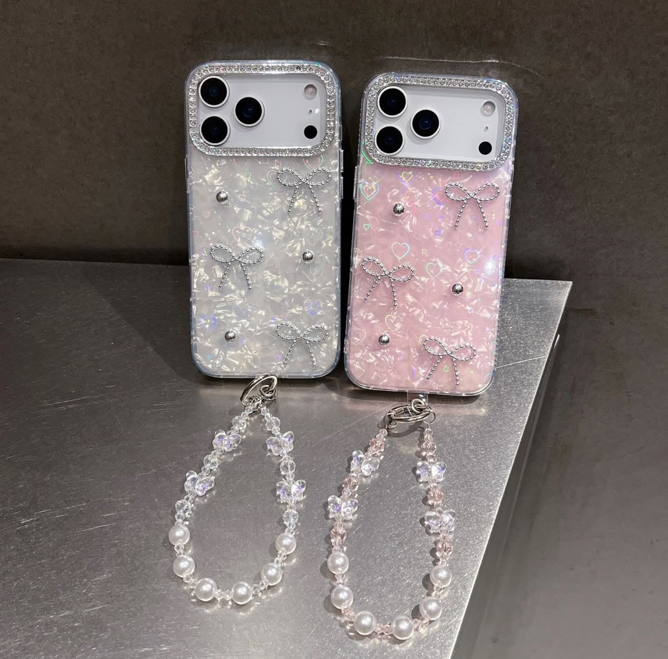 Glimmering Ribbon Stone Case with Phone Charm