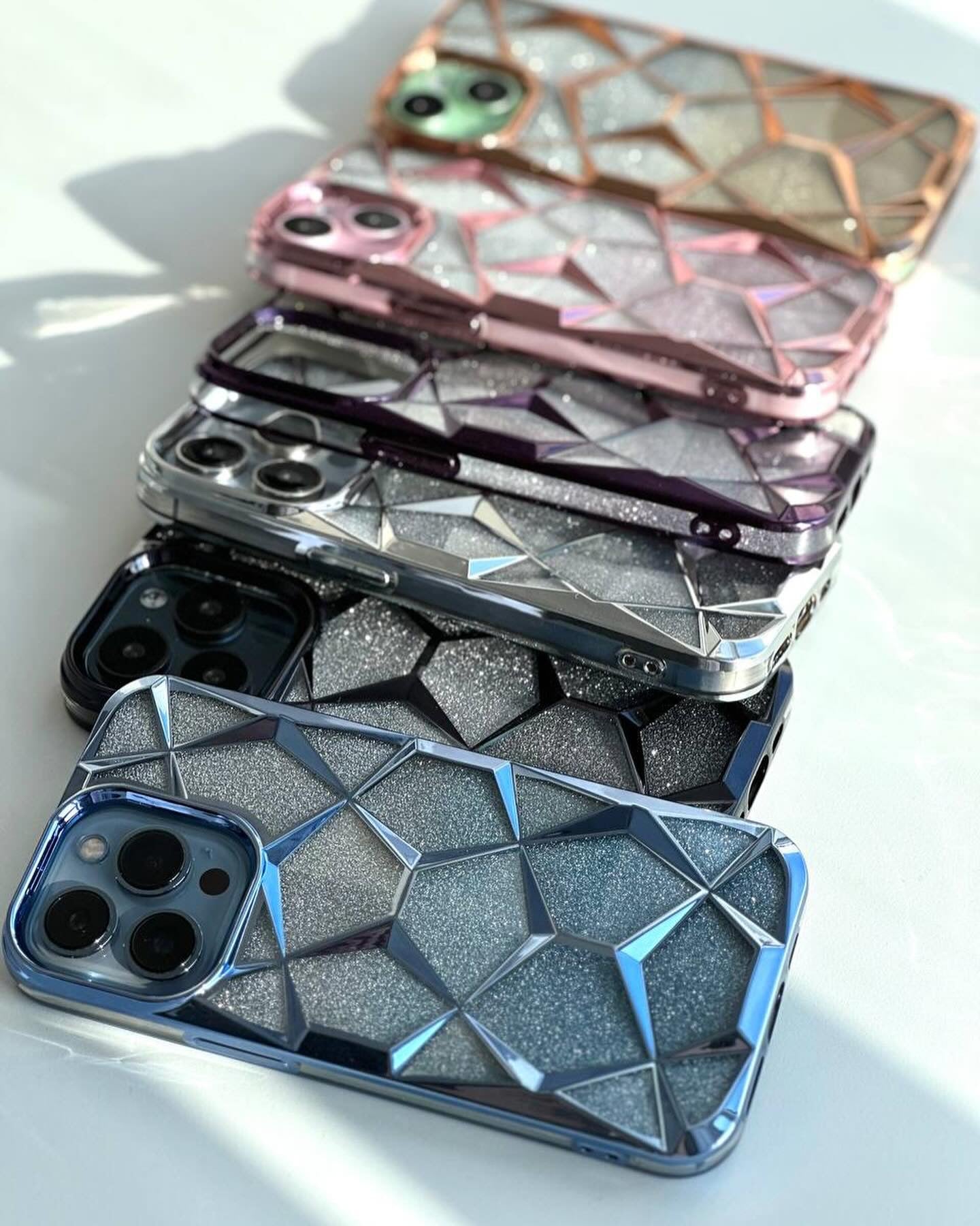 • NEWEST DIAMOND SHIMMER CASE •