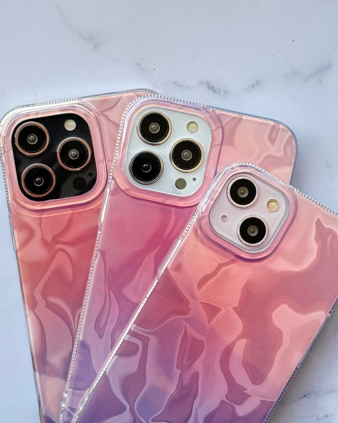 • NEWEST PINK GRADIENT CASE •