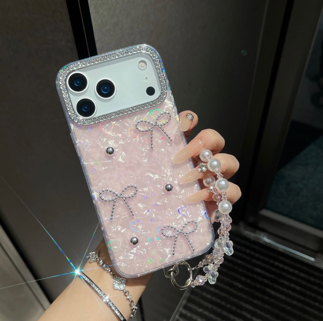 Glimmering Ribbon Stone Case with Phone Charm