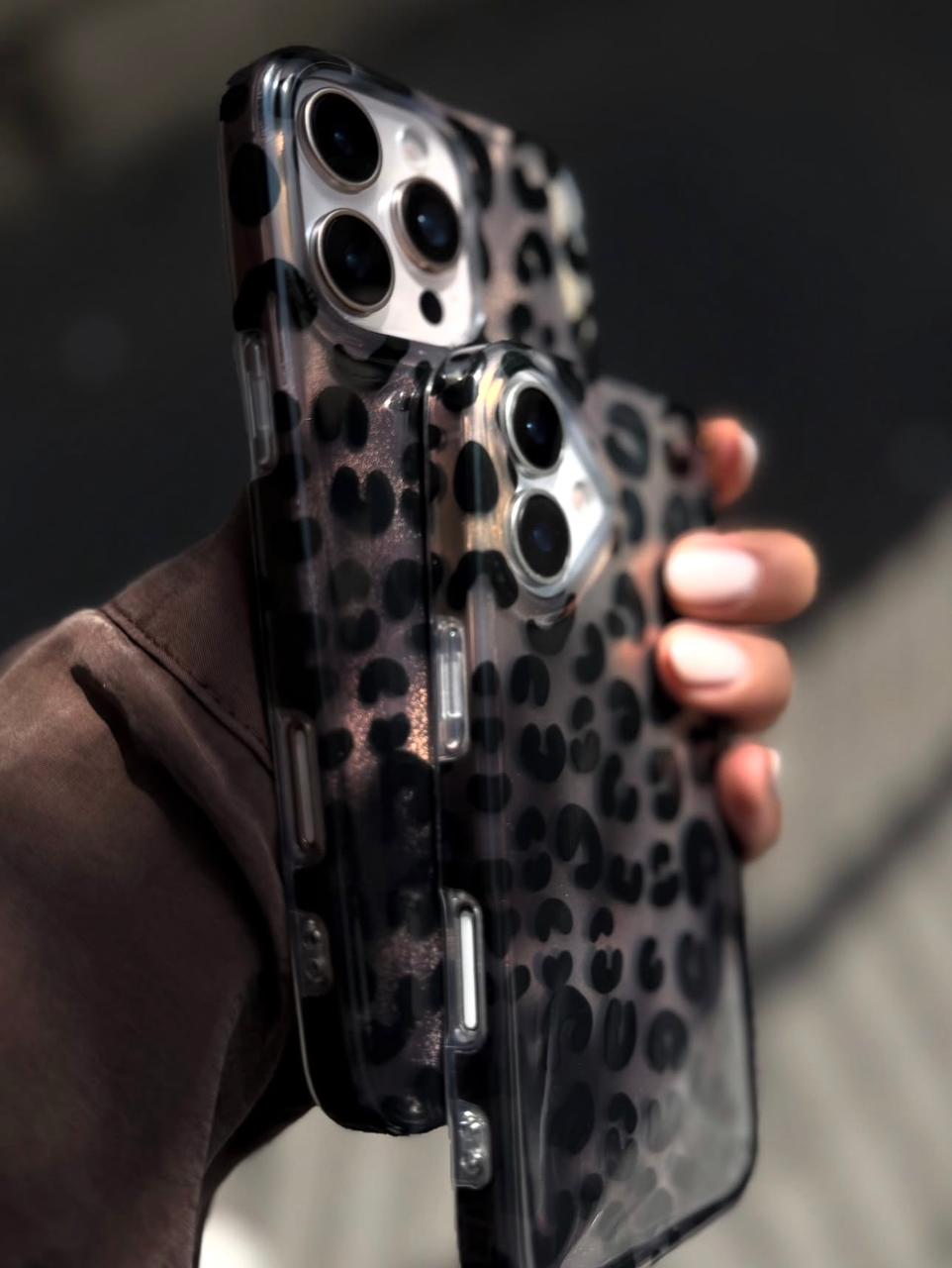 ✨ Leopard Gradient Phone Case – Stylish, Bold & Protective ✨